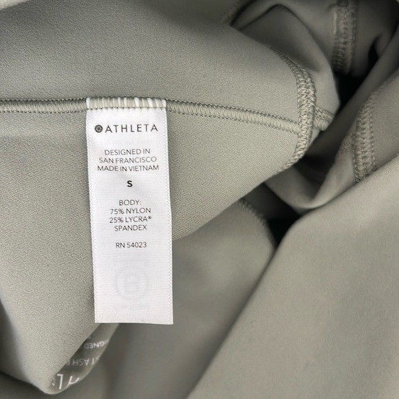 Athleta Salutation Stash Pocket Cinch 7/8 Legging Size Small - Picture 5 of 5